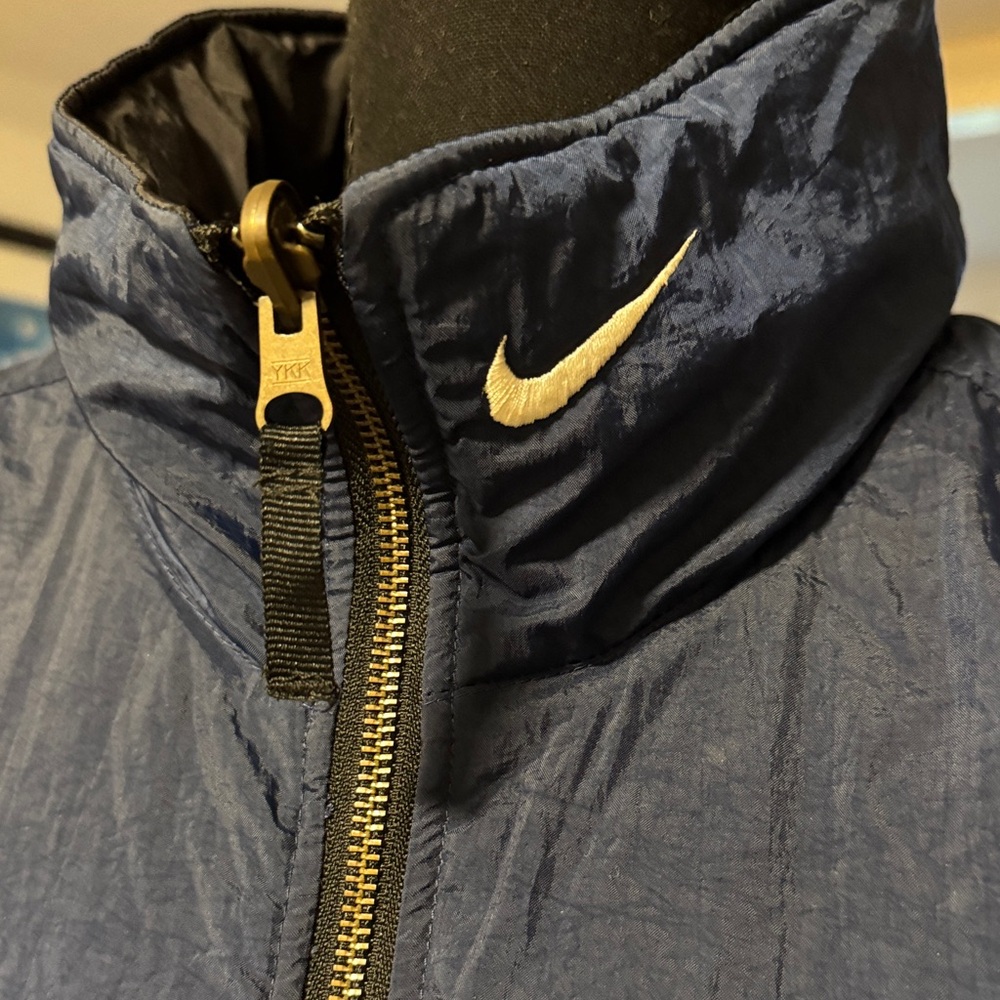 Nike Men's Reversible Navy/Black Jacket with White Swoosh - Picture 3 of 6